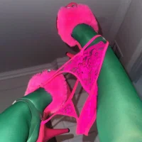 NikkiRylie's Avatar Pic