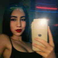 LizzyGomz's Profile Pic