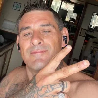 rw58656's Profile Pic