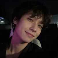 M-handsome-boy webcam