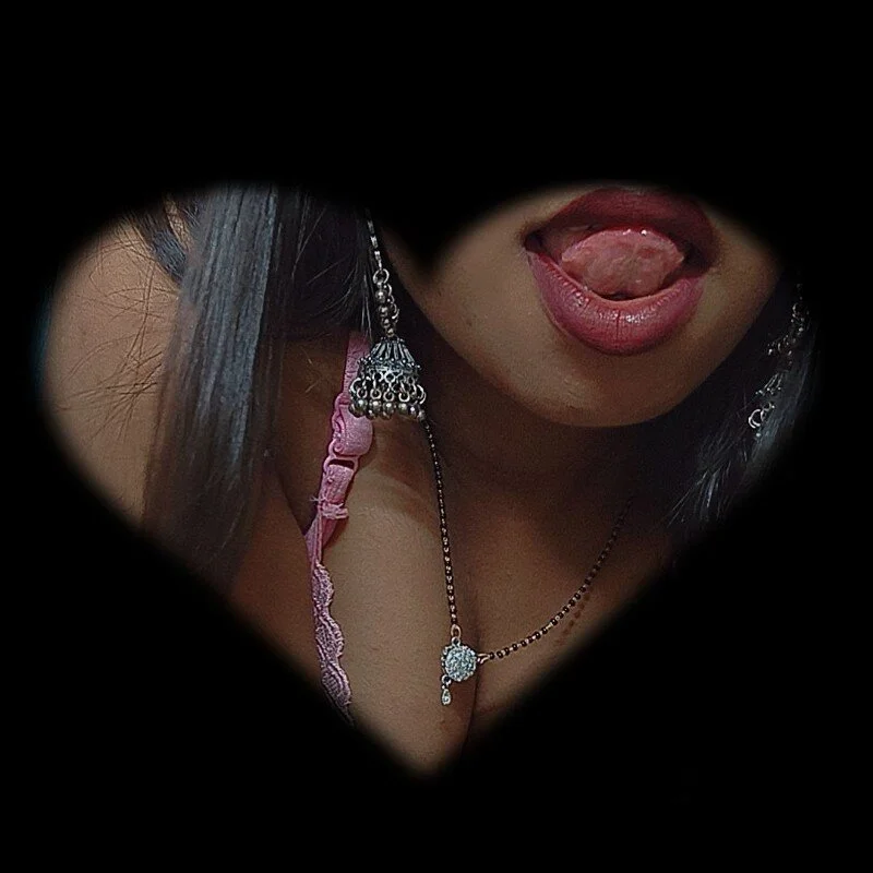 Sarita_7 live cam profile