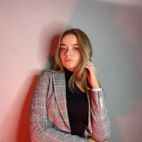 DollyAndrews's Profile Pic