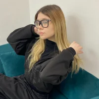 OraliaTumbleston 头像图片