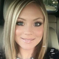 amandatheblondewife's Avatar Pic