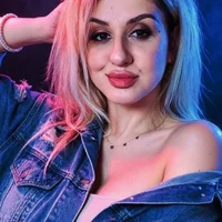Selenne_Diva Φωτ, Προφίλ