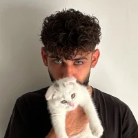 Beniamin69@xh's Profile Pic