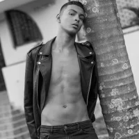 LuckyGuyyyy's Profile Pic