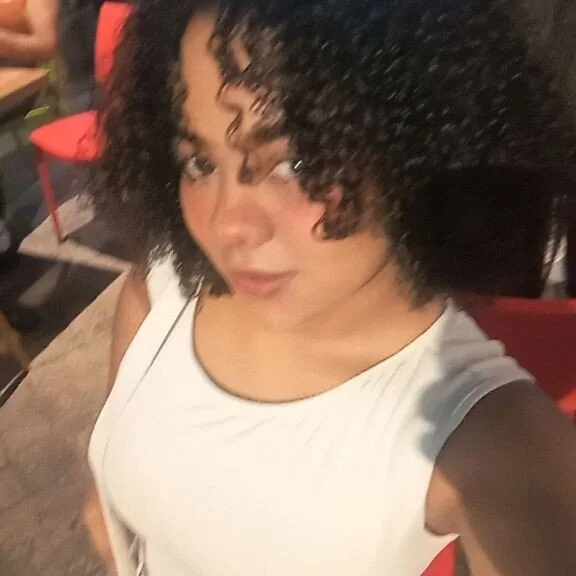leslymau profile photo
