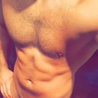 leZ115597's Profile Pic