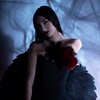 Pettite_Alice's Avatar Pic