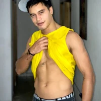 Yanghigh's Profile Pic