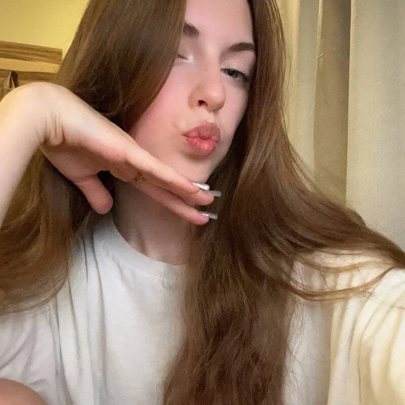 Mia_meowt