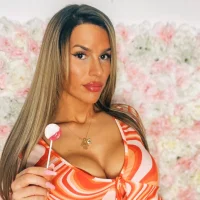 sarahmillion_Ts's Profile Pic