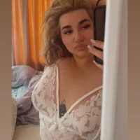 Leya__Droit's Profile Pic