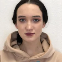 CamillaMani Φωτ, Προφίλ