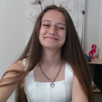 xLuvi's Profile Pic