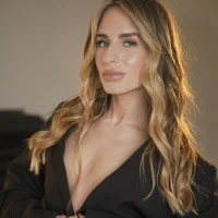 Slika avatara modela DeboraHorny