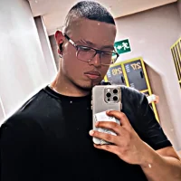 Taylor__10's Profile Pic