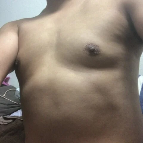 Gomez_strip profile photo