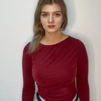 Gambar Profil AliseWhite