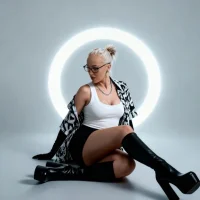 Harleyhot13's Avatar Pic