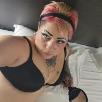 ReniaMarie77's Profile Pic