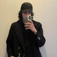 Matiuht Φωτ, Προφίλ