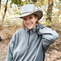 LisaFoxy_y's Avatar Photo