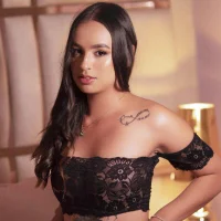 LuciaBenett's Avatar Pic