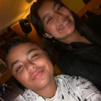 liz_and_katii's Avatar Pic