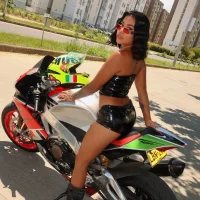 Ivyy_Moon_'s Avatar Pic