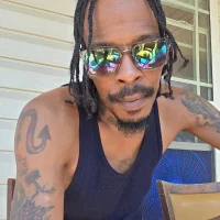 MrLongStroke101 এর প্রোফাইল ছবি