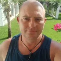 Arturoooo40 Adlı Modelin Avatarı