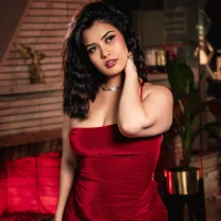 WoodssMia_2's Avatar Pic