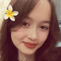 LinnRiechers's Profile Pic