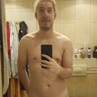 oliver42236's Profile Pic