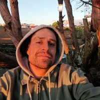 Quemoustro's Profile Pic