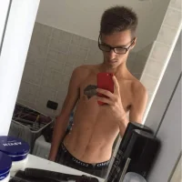 Petronas94's Profile Pic