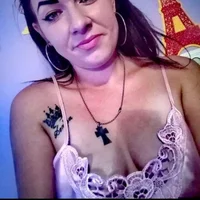 Annamaria16 Φωτ, Προφίλ