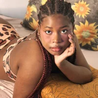 Kylie-Cruz অফলাইন চ্যাট রুম