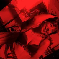 doll_with_a_secret's Avatar Pic