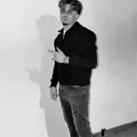 aleandro300802's Profile Pic