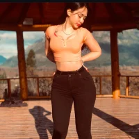 Dollsweet23's Profile Pic