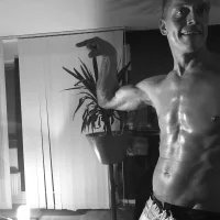 Hutte77's Avatar Photo