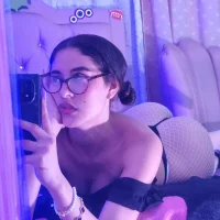 nikki_skinny_'s Avatar Pic