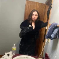 Mirandalovesfur's Avatar Photo