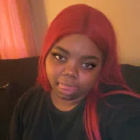 EllyEsst's Profile Pic