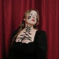 LinorEvans's Profile Pic