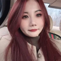-Laura-'s Profile Pic