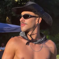 Профилна снимка на lustboyy